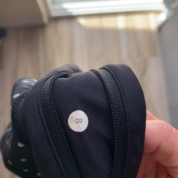 Lululemon speed up 2.5” *reflective* - Picture 3 of 3